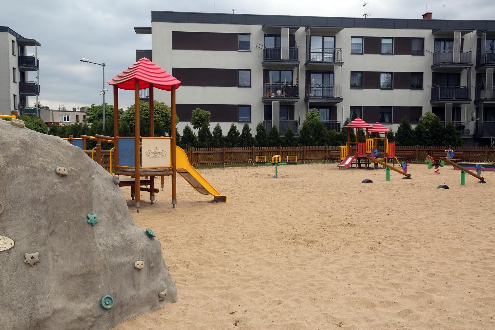 Apartamenty Uniejow "Prywatne Kapiele Termalne" Luaran gambar